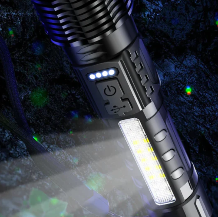 Linterna TITANIUM PRO: Versatilidad y Potencia en tus Manos